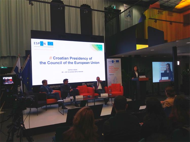 Slika /Zavod/slike/2019_11_27_image-1.jpg