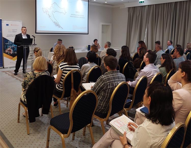 Slika /dokumenti/eRAZVOJ/2022_05_12_image-2-St.jpg