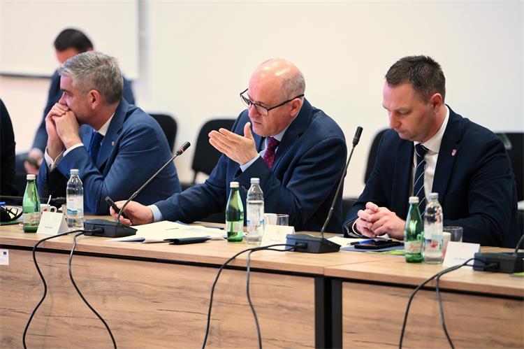 Slika /slike/2023_12_19_Virovitica.VRH_0125-01.jpeg