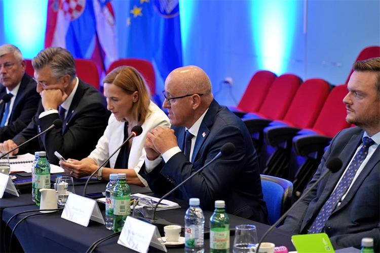 Slika /slike/Ministar/20025_09_08-image-2.jpg