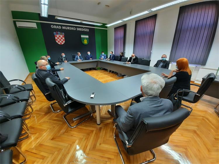 Slika /slike/Ministar/2020.10.9.Mursko.Sredisce3.jpg