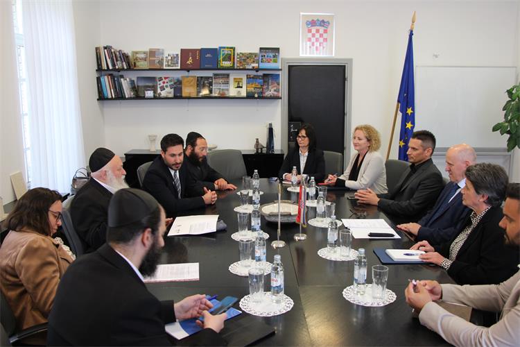 Slika /slike/Ministar/2023_05_03-image-1KB.JPG