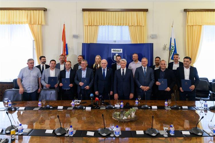 Photo /slike/Ministar/2025_05_08_image-4Zadar.jpeg