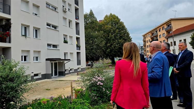 Slika /slike/Ministar/2025_09_23_Slunj_image1.jpg