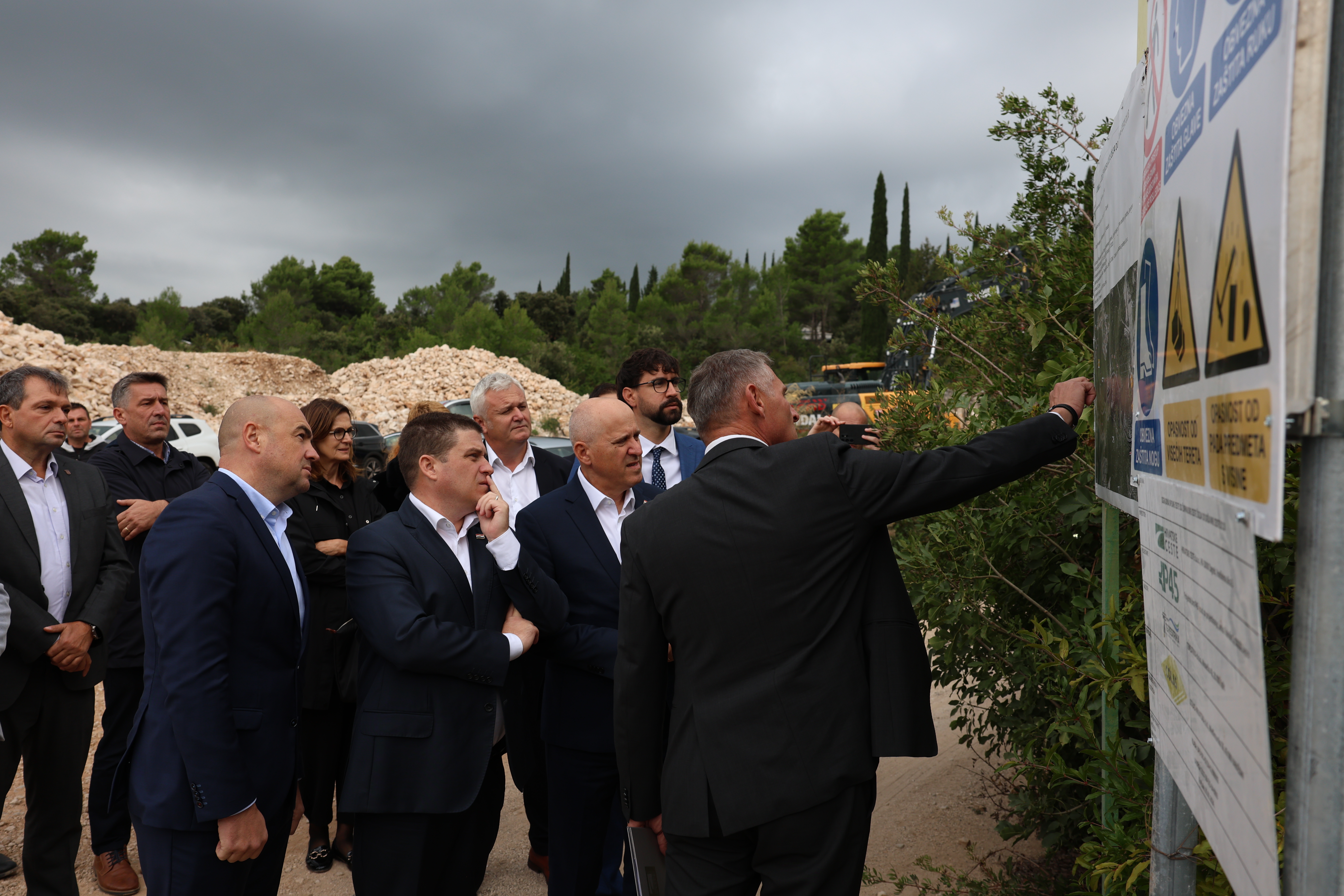 Slika /slike/Ministar/2025_10_21-image-1.JPG