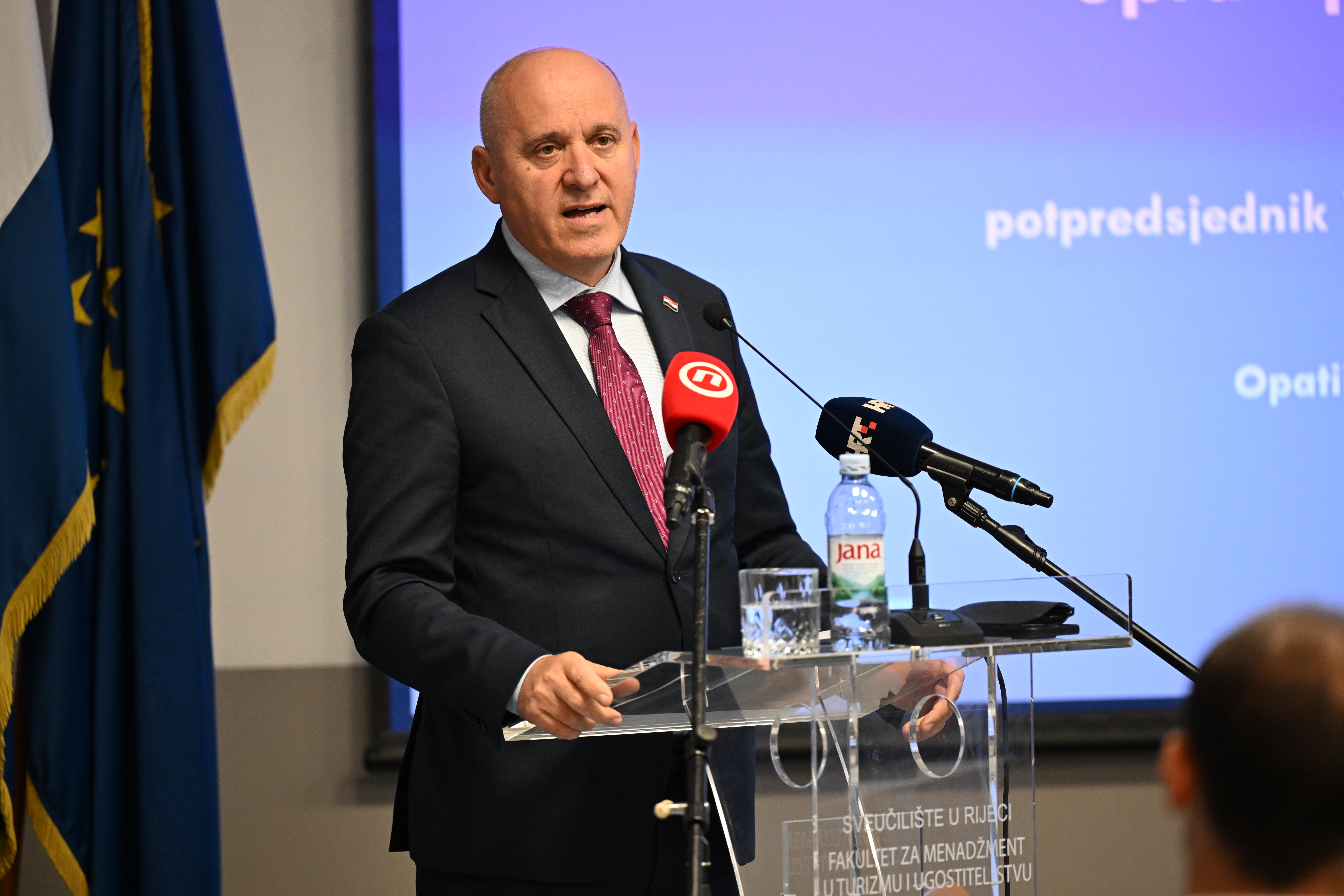 Photo /slike/Ministar/2025_10_23-image-5.JPG