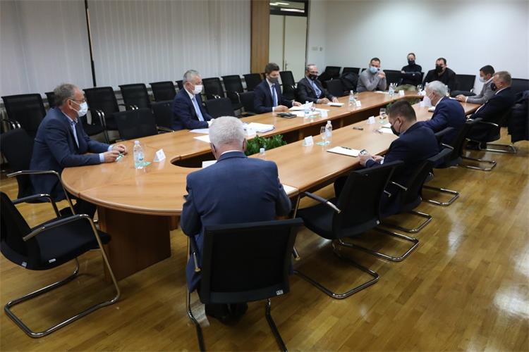 Slika /slike/Ministar/31.12.2020._Odluka_o_raspodjeli_sredstava_1.jpeg