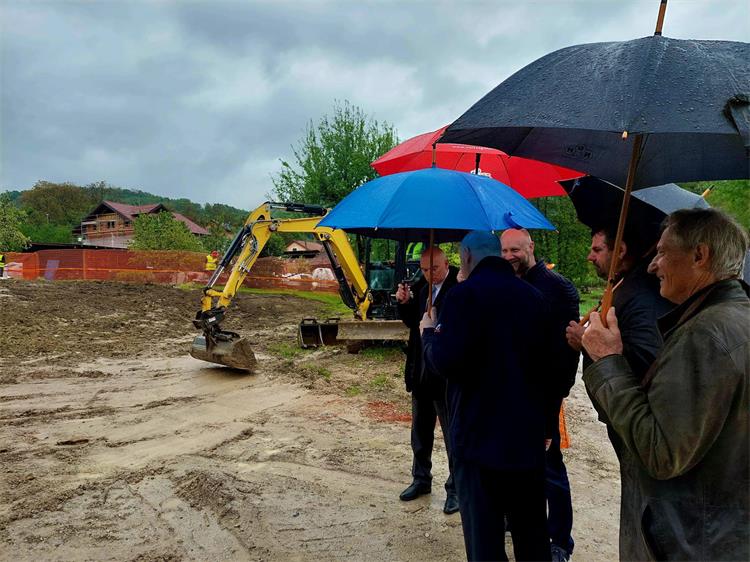 Slika /slike/Ministar/344255962_619980899725343_6280394546505001431_n.jpg