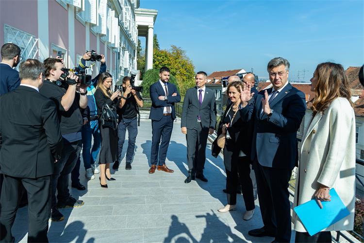 Slika /slike/Ministar/HN_20241021752352.jpg