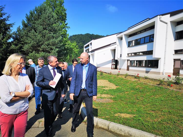 Slika /slike/Opcenito/2019.6.19.Pregrada.jpg