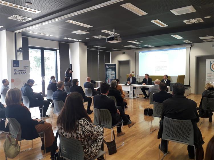 Slika /slike/Opcenito/Edukacije/2022_03_17-Sibenik-1.jpg