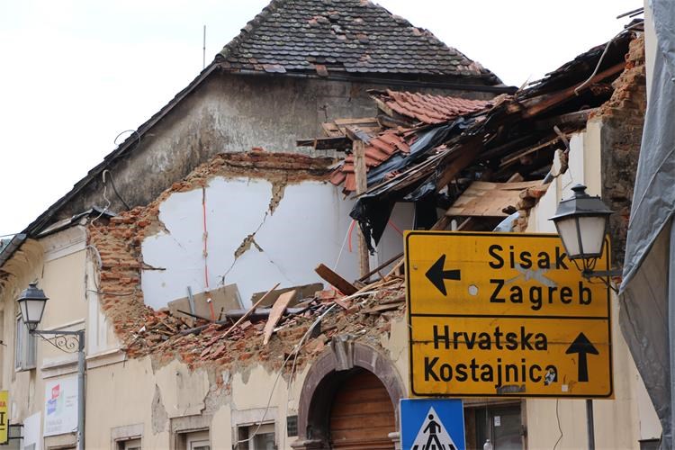 Photo /slike/Opcenito/potres-Sisak-Petrinja/2021_2_1-image-1.JPG