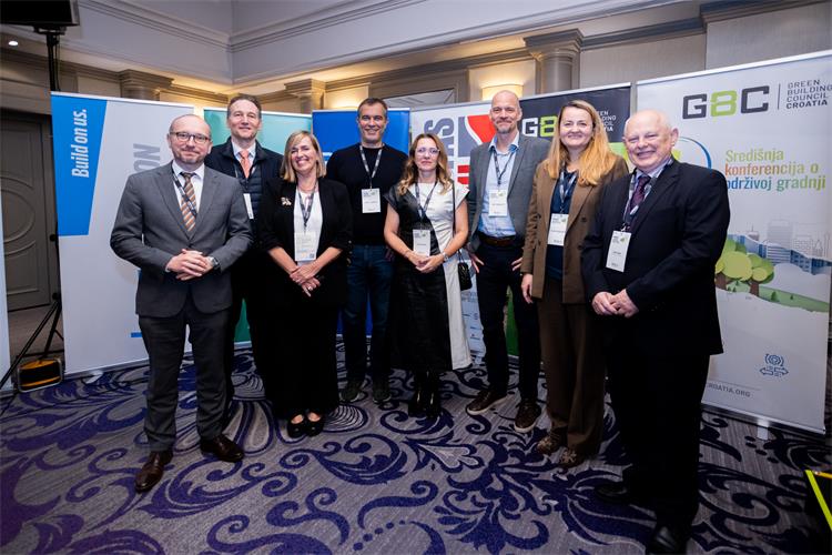 Photo /slike/press/2025_10_30_konferencija1.jpg