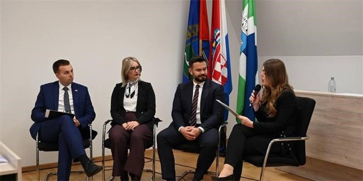 Slika /slike/press/251102025_demografijasisak_jukic.jpg