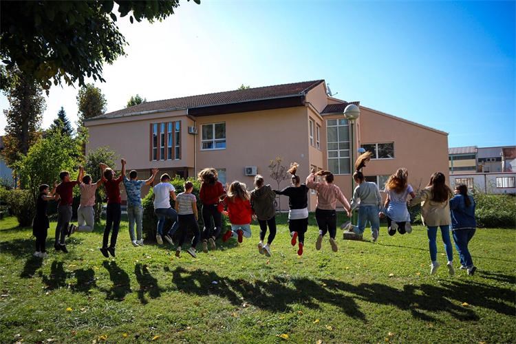 Slika dokumenti/NPOO/EO_ZJS_NPOO/0341%20EO%20Gimnazije%20Metkovi%C4%87.jpg